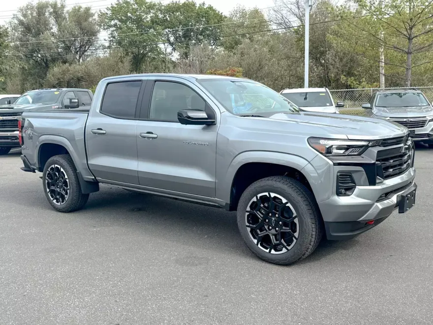 2026 Chevrolet Colorado Z71 photo 1