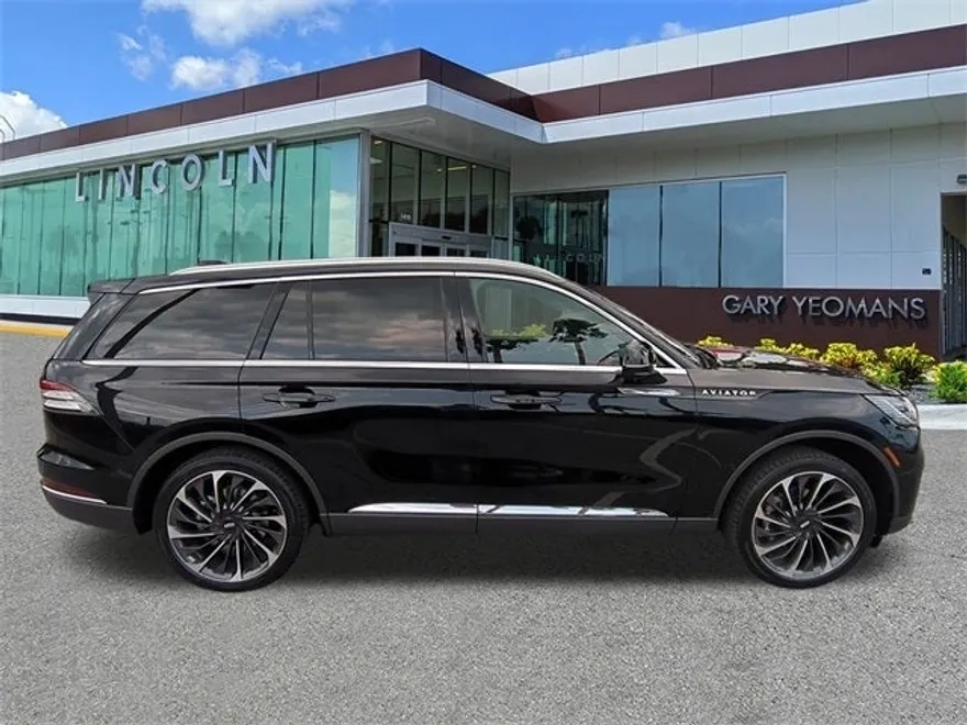 2025 Lincoln Aviator Reserve photo 1