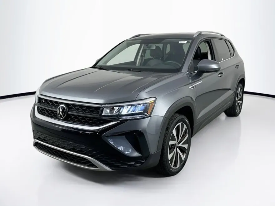 2022 Volkswagen Taos SE photo 1