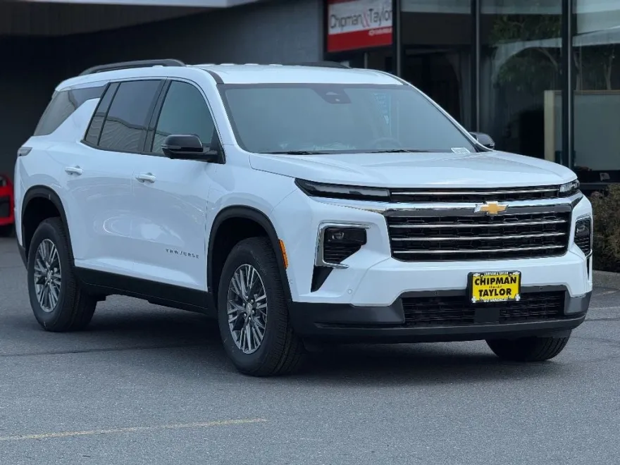 2025 Chevrolet Traverse photo 1