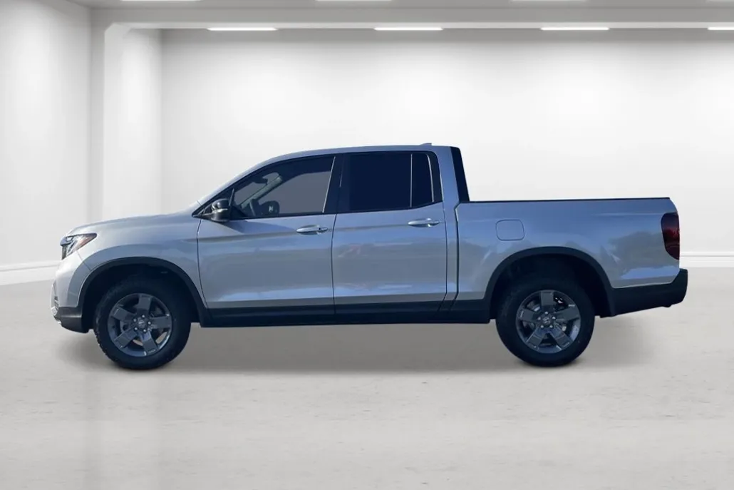 2025 Honda Ridgeline TrailSport photo 1