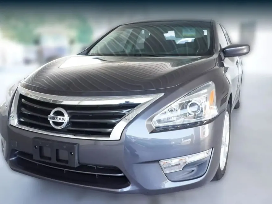 2013 Nissan Altima 2.5 SV photo 1