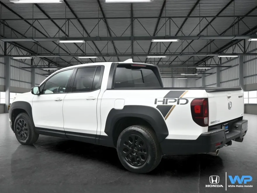2022 Honda Ridgeline Black Edition photo 1