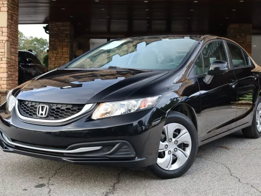 2013 Honda Civic LX photo 1
