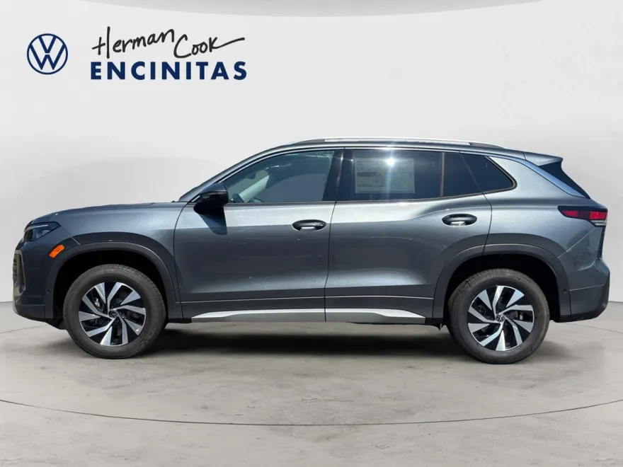 2025 Volkswagen Tiguan S photo 1