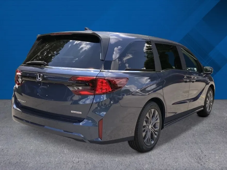 2026 Honda Odyssey Touring photo 1