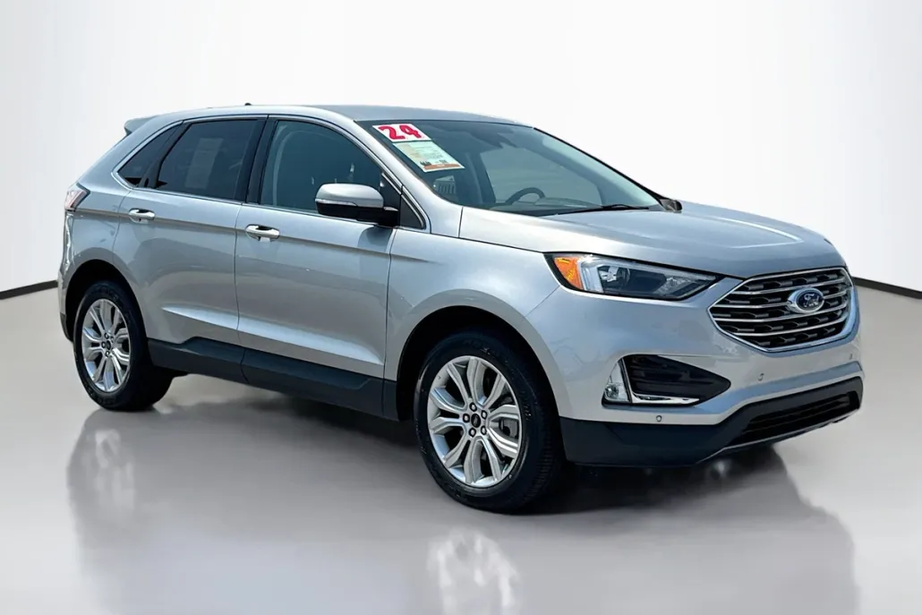 2024 Ford Edge Titanium photo 1