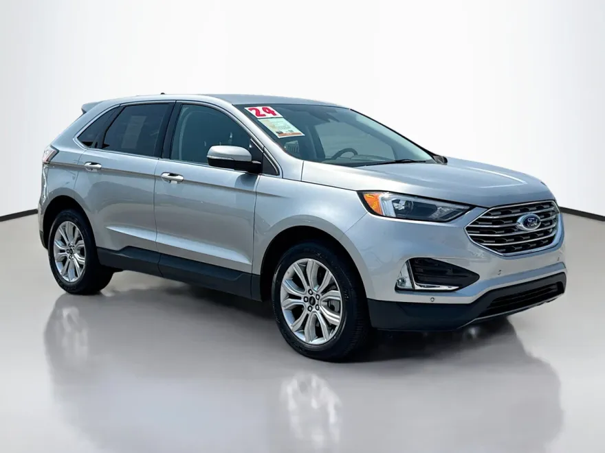 2024 Ford Edge Titanium photo 1
