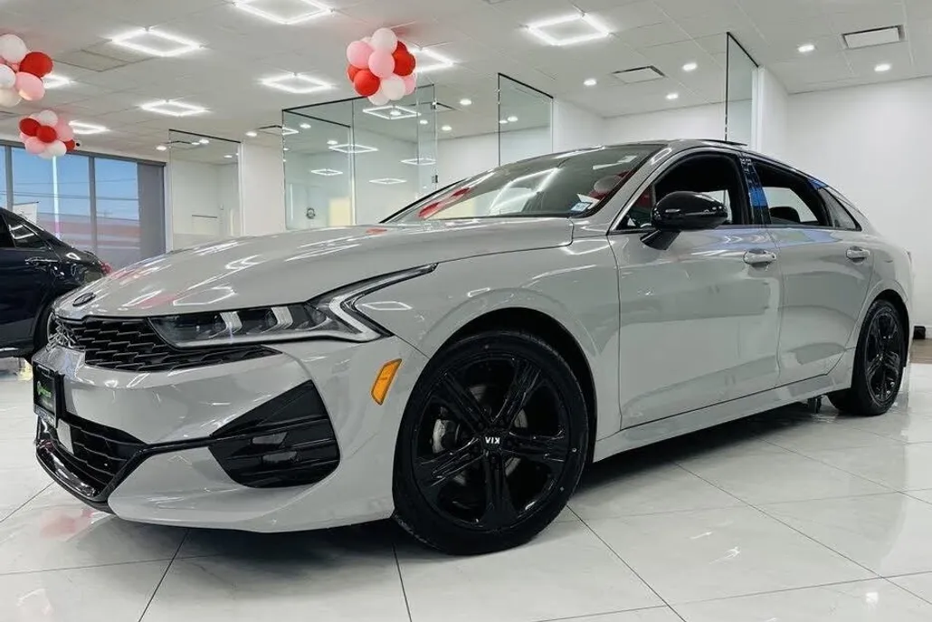 2021 Kia K5 GT-Line photo 1