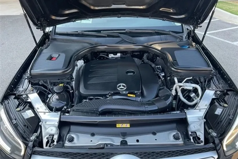 2020 Mercedes Benz GLC 300 photo 1