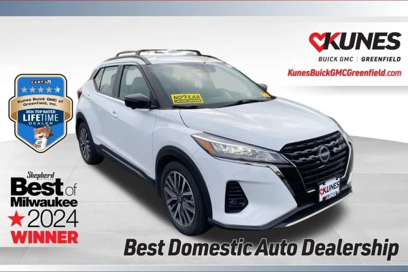 2023 Nissan Kicks SR photo 1