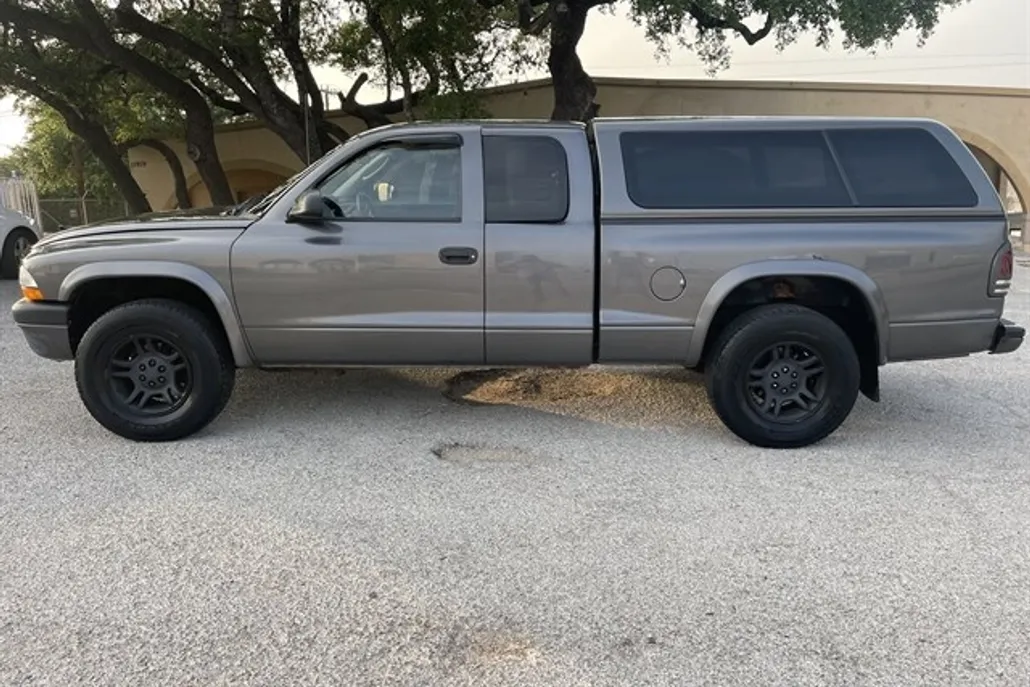 2003 Dodge Dakota Sport photo 1