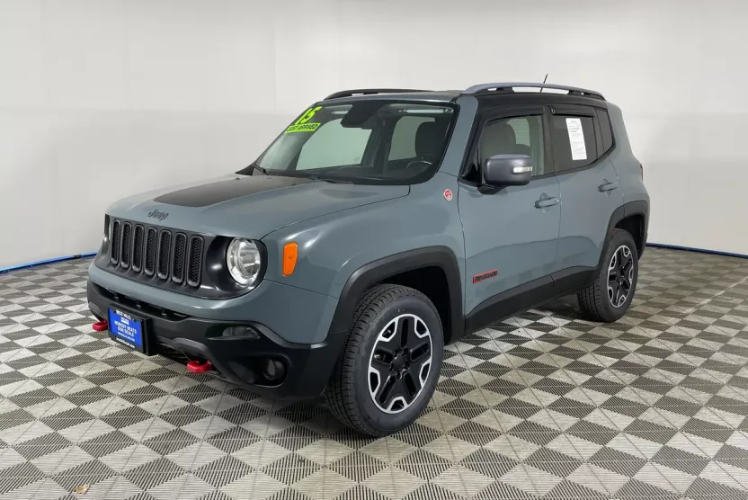 2015 Jeep Renegade Trailhawk photo 1