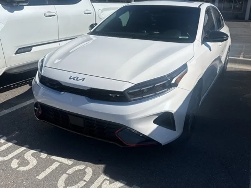 2023 Kia Forte GT photo 1