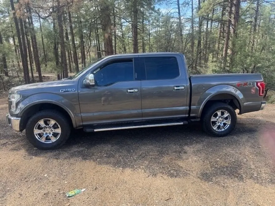 2016 Ford F-150 Lariat photo 1