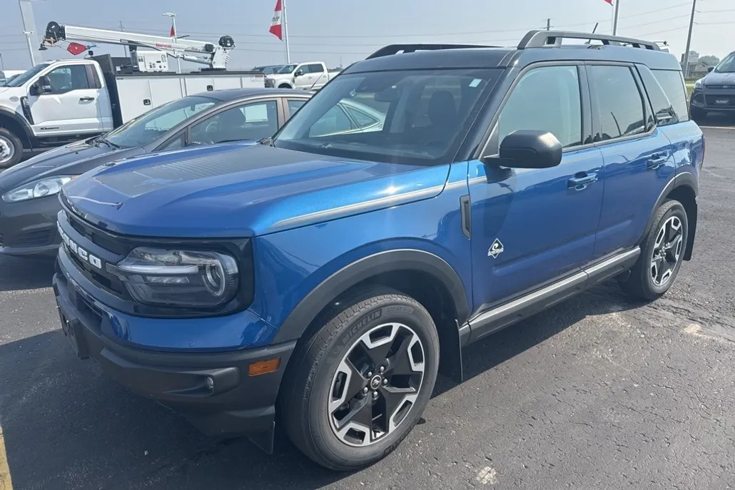 2024 Ford Bronco Sport Outer Banks photo 1