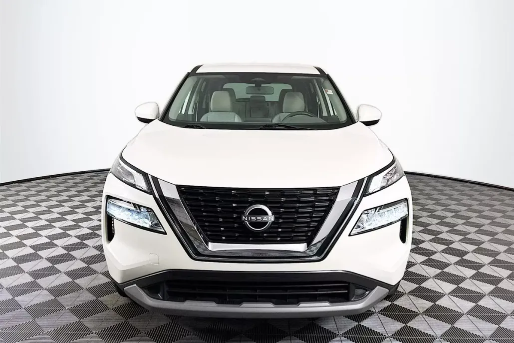 2023 Nissan Rogue SV photo 1