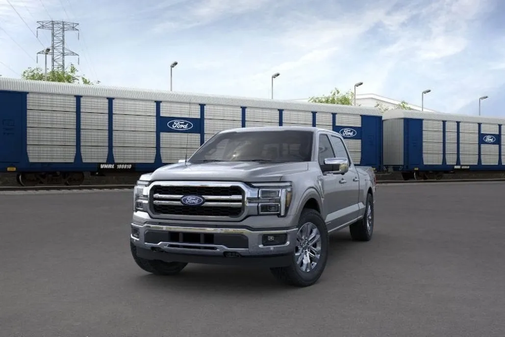 2025 Ford F-150 Lariat photo 1