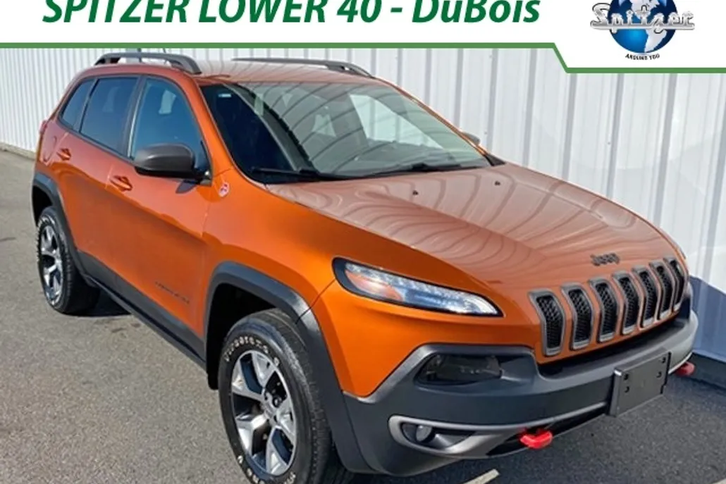 2015 Jeep Cherokee Trailhawk photo 1