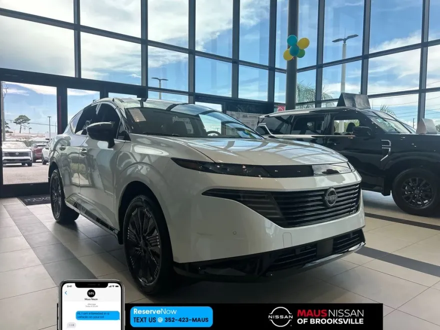 2025 Nissan Murano Platinum photo 1