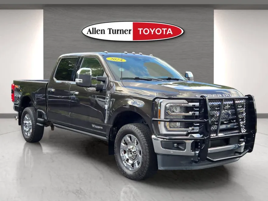 2024 Ford F-350 Lariat photo 1