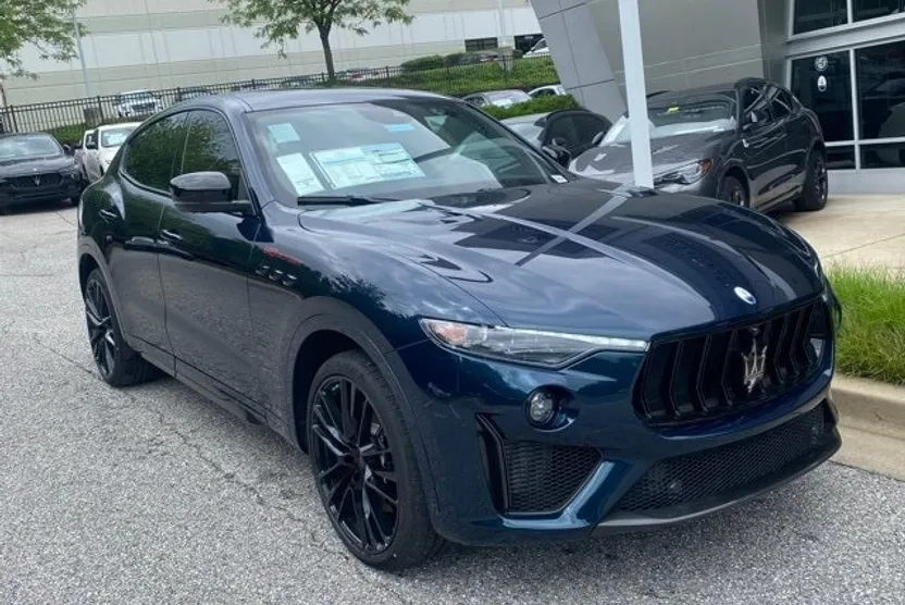 2024 Maserati Levante Trofeo photo 1