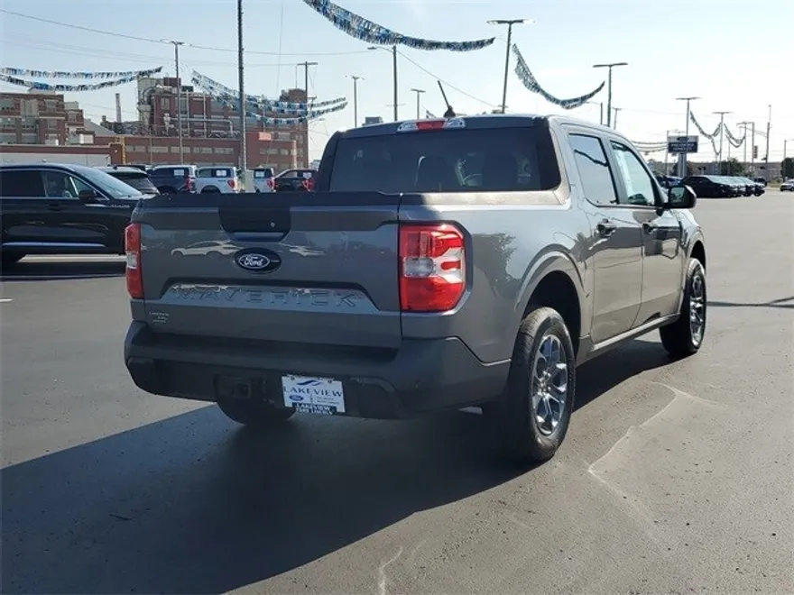 2025 Ford Maverick XLT photo 1
