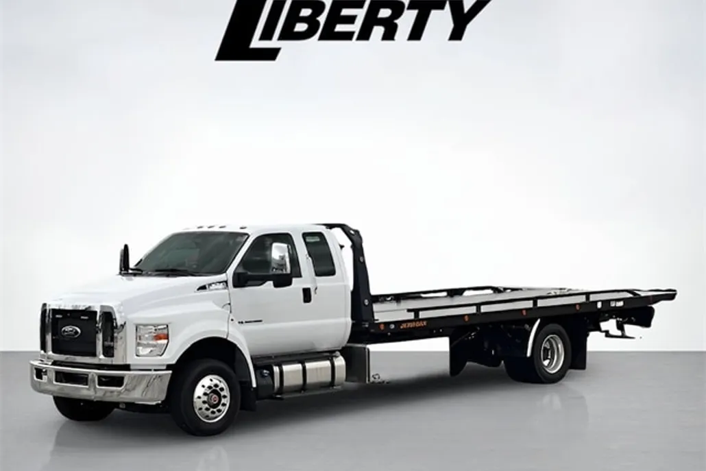 2026 Ford F-650 photo 1