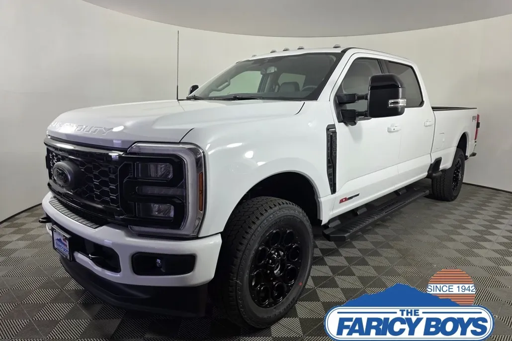 2025 Ford F-350 Lariat photo 1