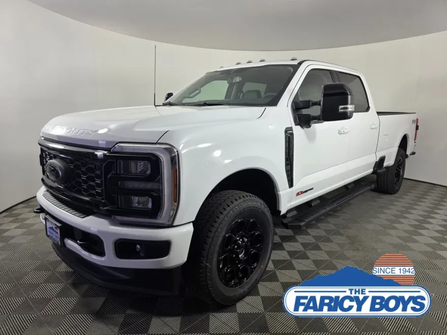 2025 Ford F-350 Lariat photo 1