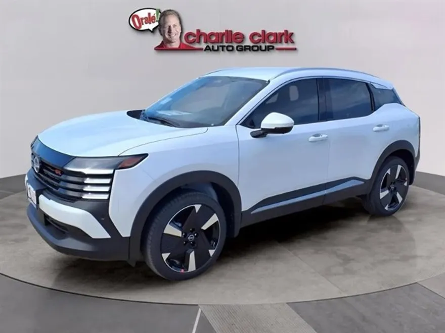 2025 Nissan Kicks SR photo 1