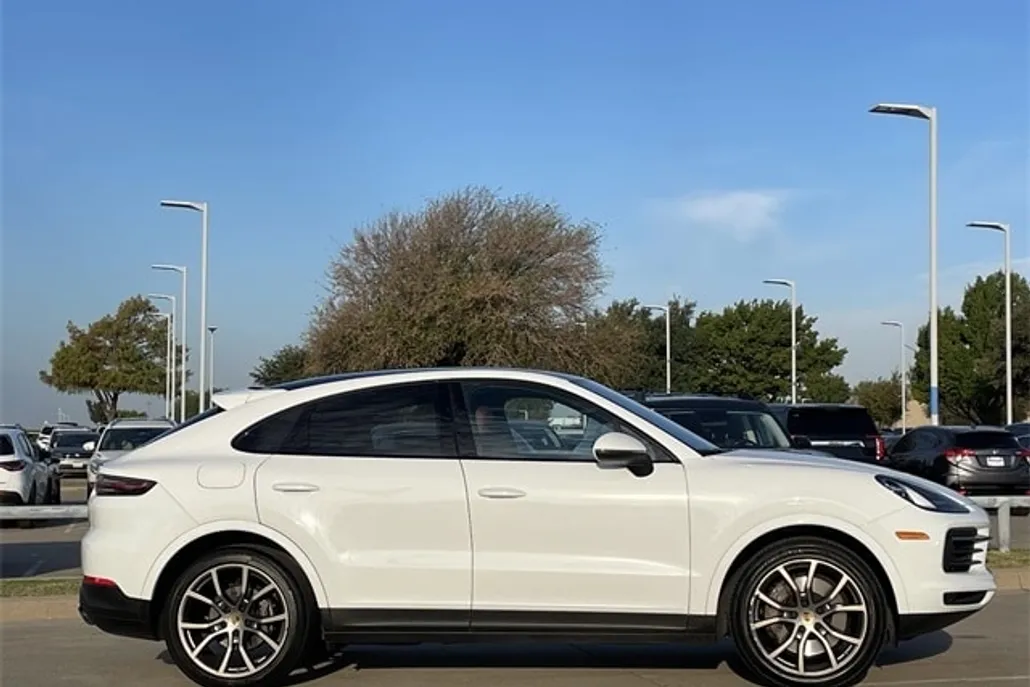 2022 Porsche Cayenne Coupe Platinum Edition photo 1
