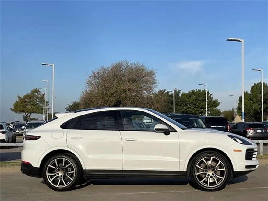 2022 Porsche Cayenne Coupe Platinum Edition photo 1