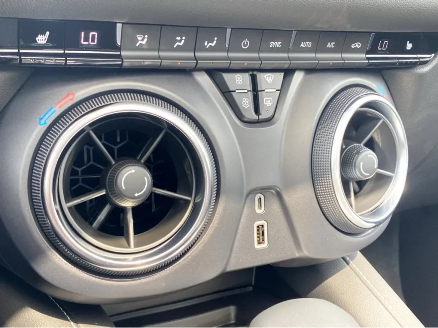 2024 Chevrolet Blazer 3LT photo 2