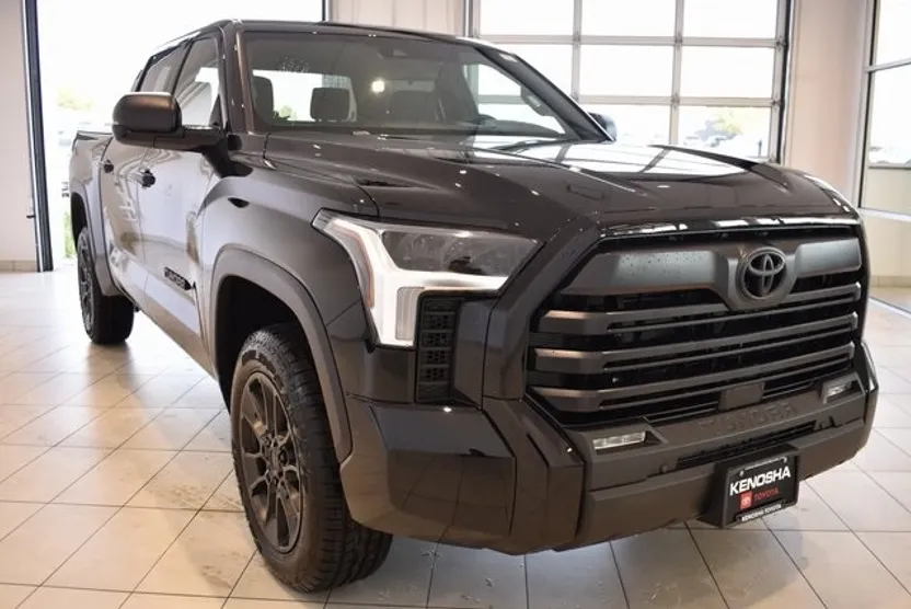 2026 Toyota Tundra SR5 CrewMax photo 1