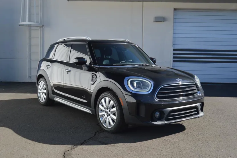 2022 Mini Countryman Oxford Edition photo 1