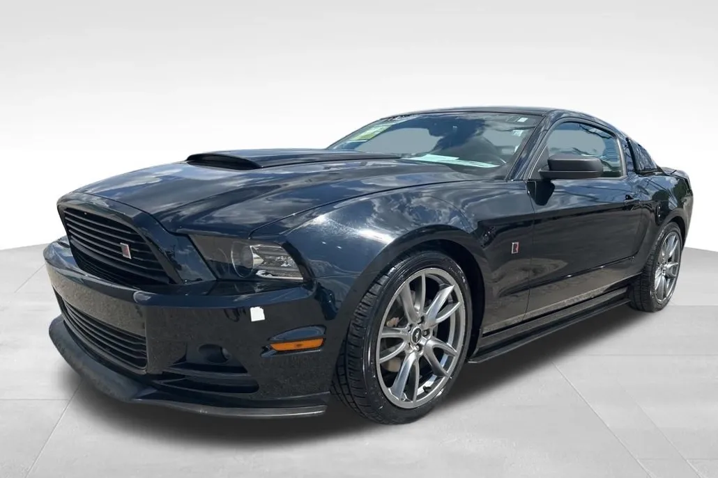 2014 Ford Mustang Base photo 1