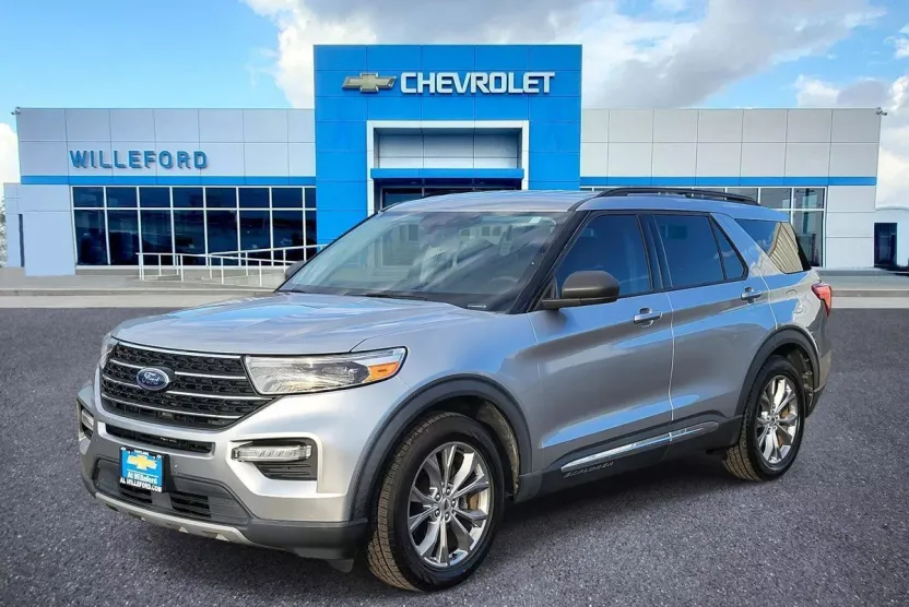2021 Ford Explorer XLT photo 1