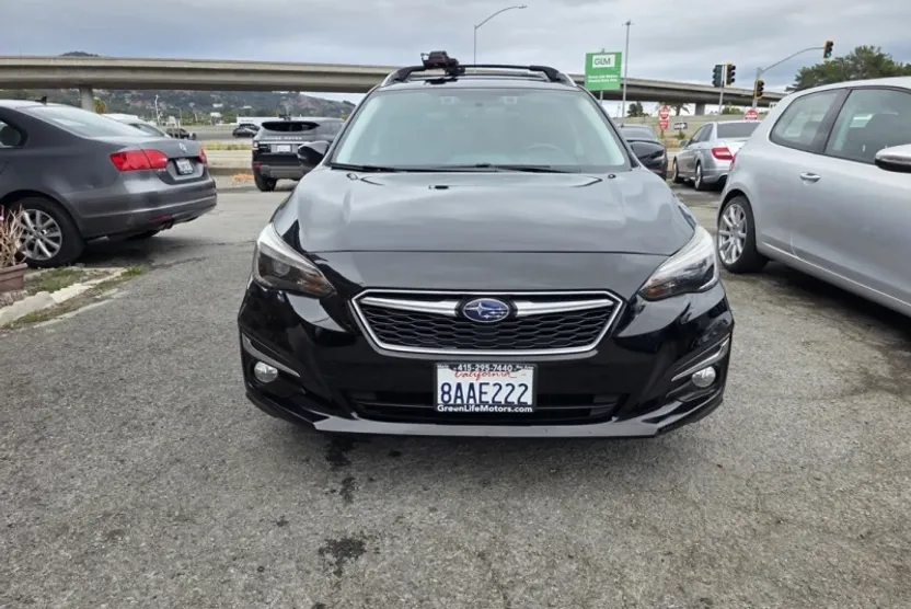2017 Subaru Impreza Limited photo 1