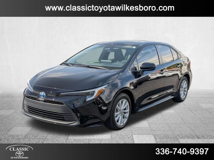 2025 Toyota Corolla Hybrid LE photo 1
