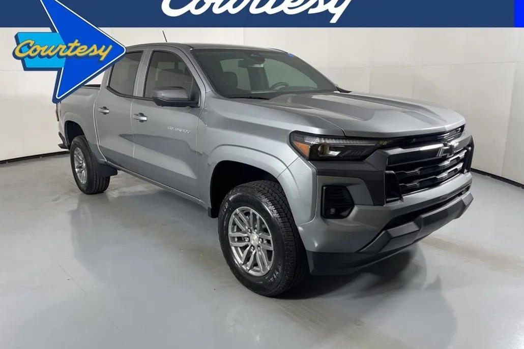 2026 Chevrolet Colorado LT photo 1