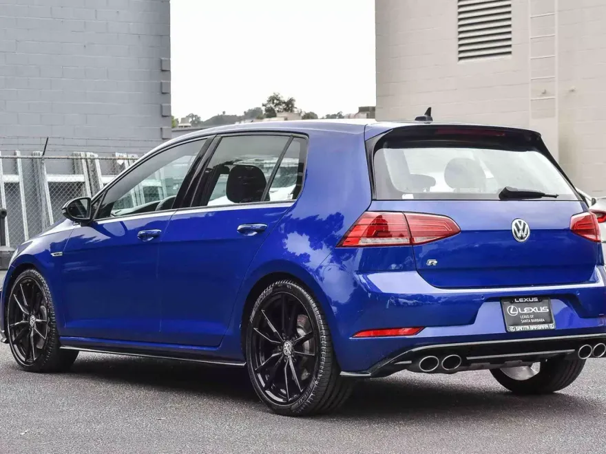 2019 Volkswagen Golf R 4Motion photo 1