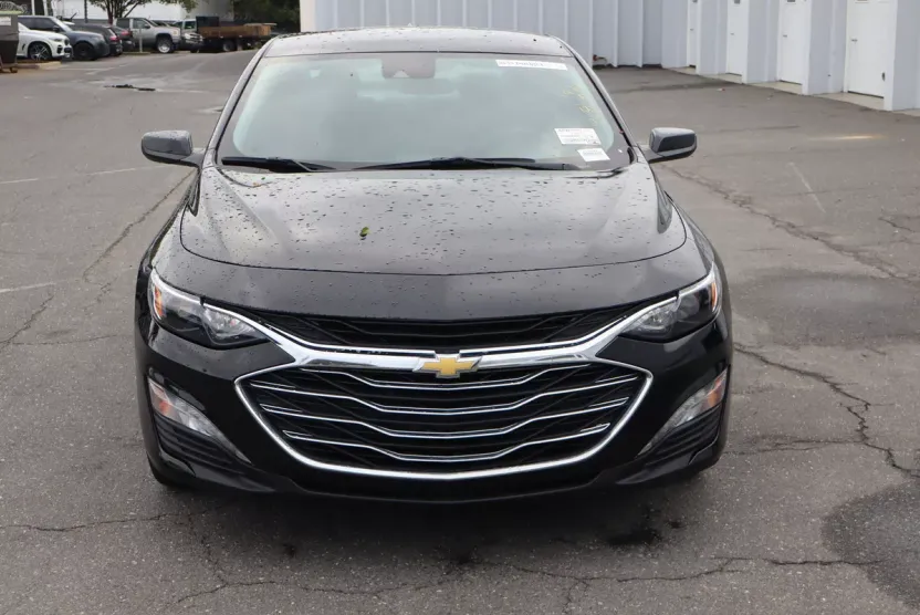 2023 Chevrolet Malibu 1LT photo 1