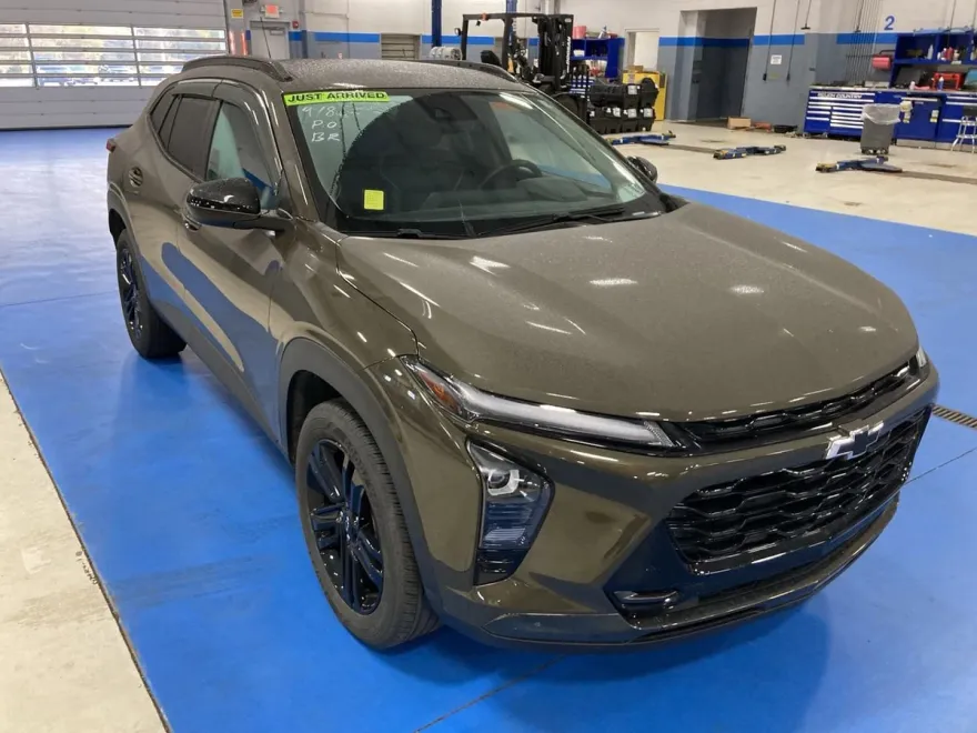 2024 Chevrolet Trax ACTIV photo 1