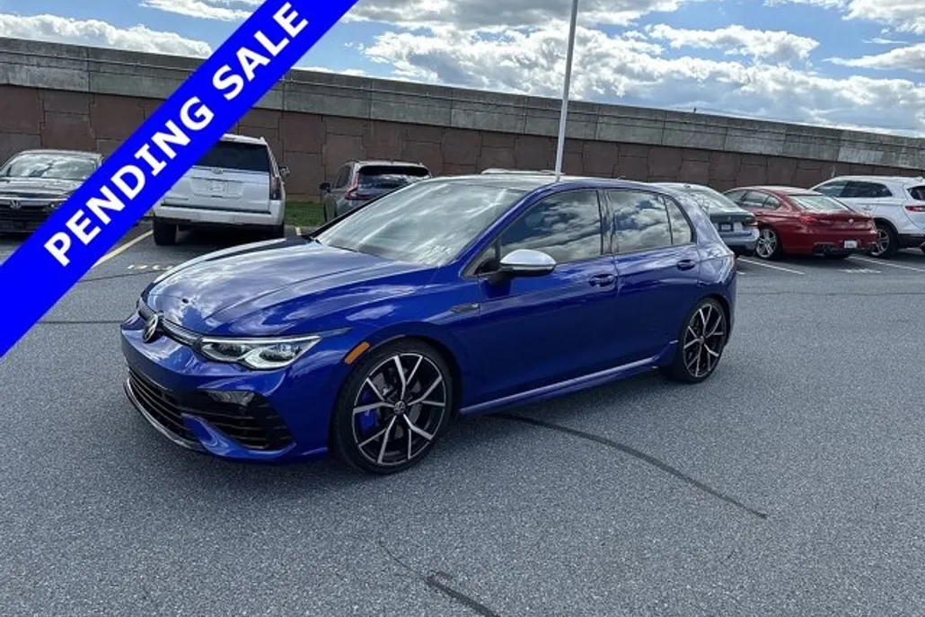 2022 Volkswagen Golf R photo 1