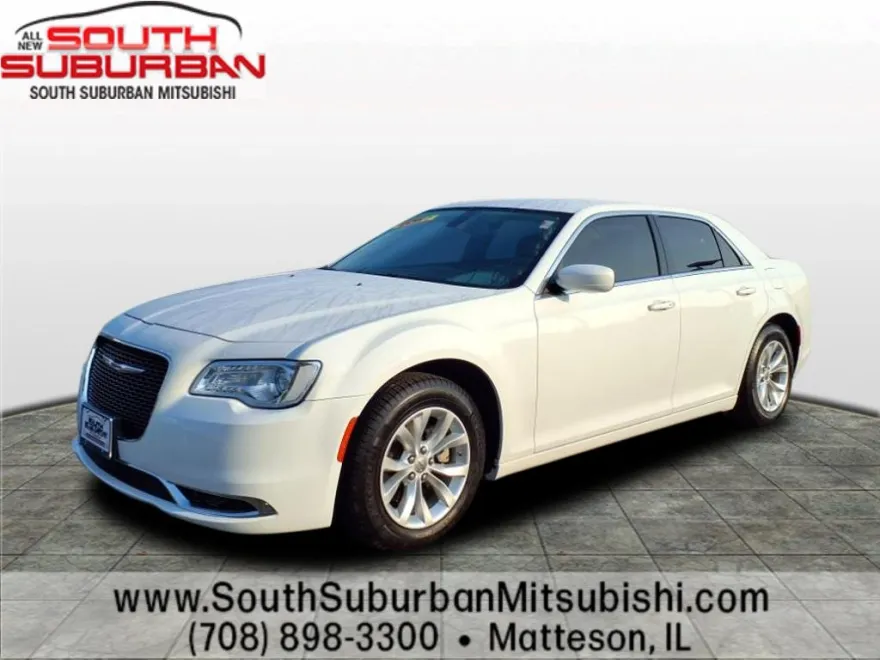 2022 Chrysler 300 Touring photo 1