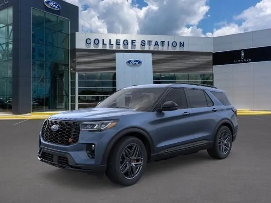 2025 Ford Explorer ST photo 1