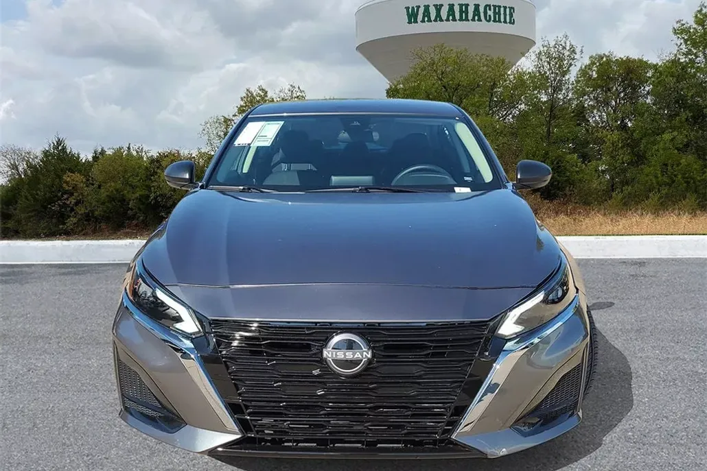 2025 Nissan Altima 2.5 SV photo 1