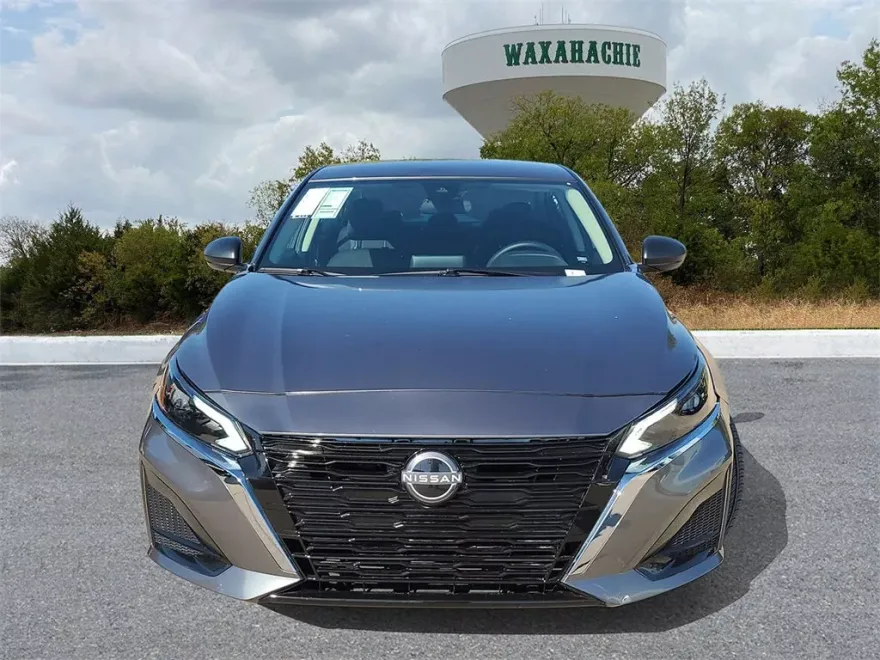 2025 Nissan Altima 2.5 SV photo 1
