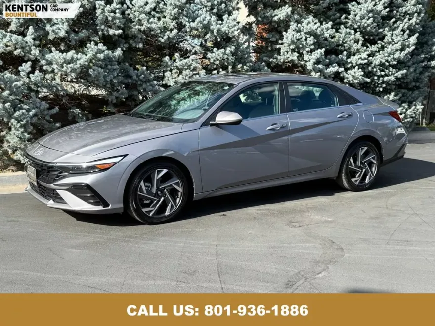 2025 Hyundai Elantra SEL Convenience photo 1